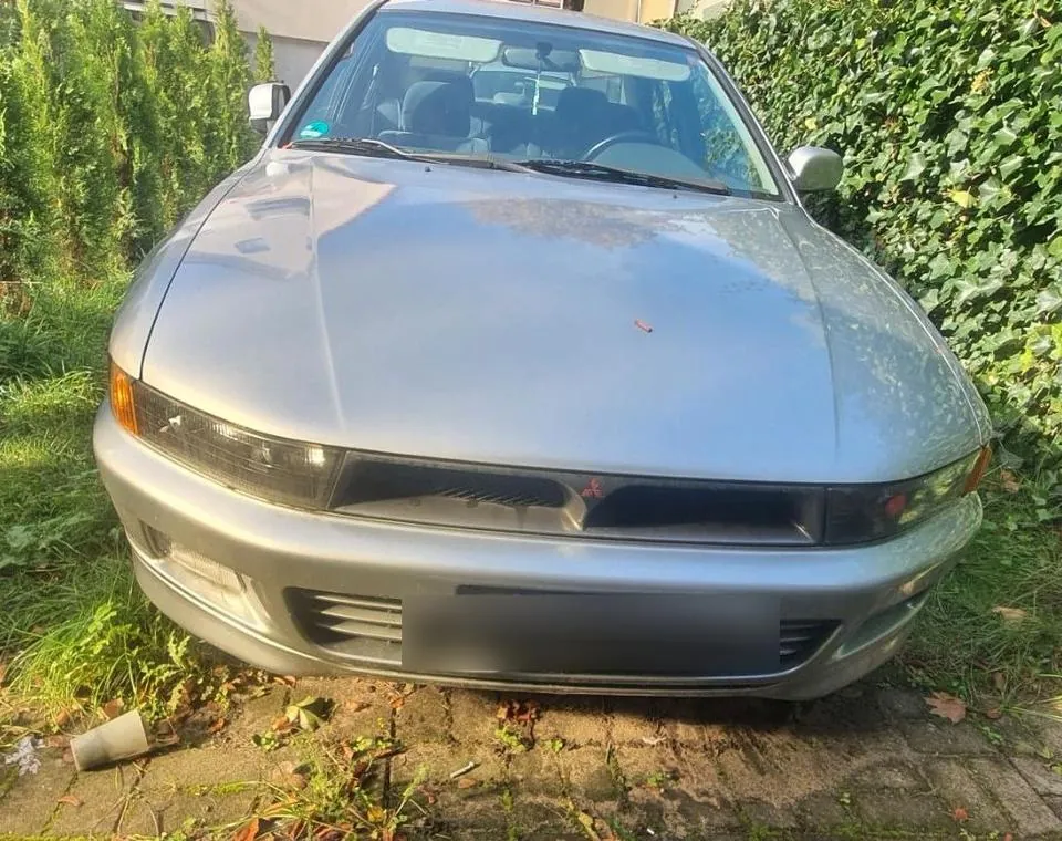 Mitsubishi Galant