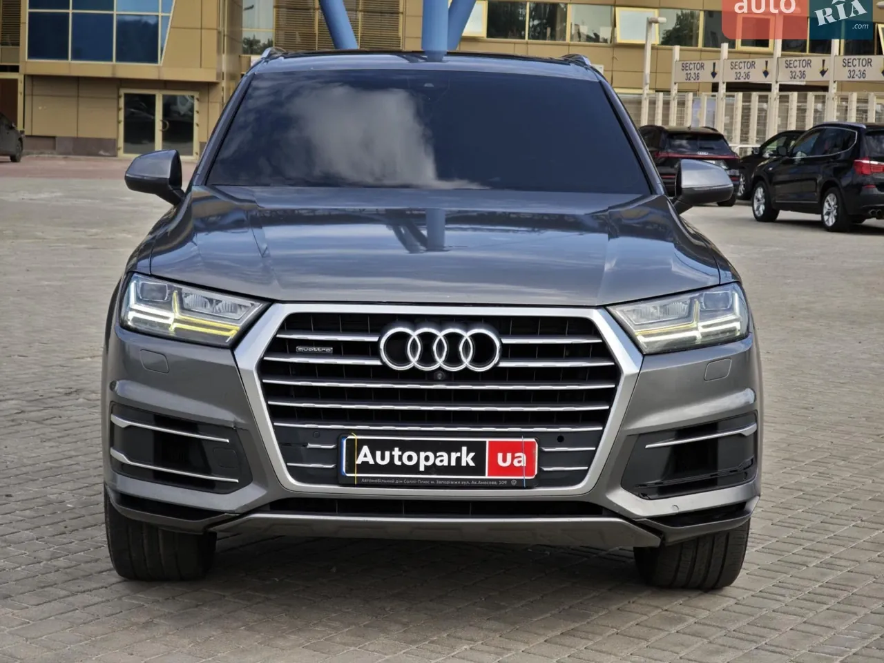 Audi Q7 2017 photo 2