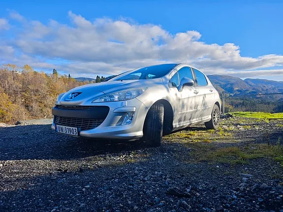 Peugeot 308 2010 photo 2