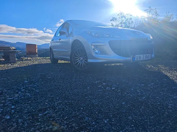 Peugeot 308 2010 photo 3