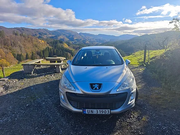 Peugeot 308 2010 photo 4