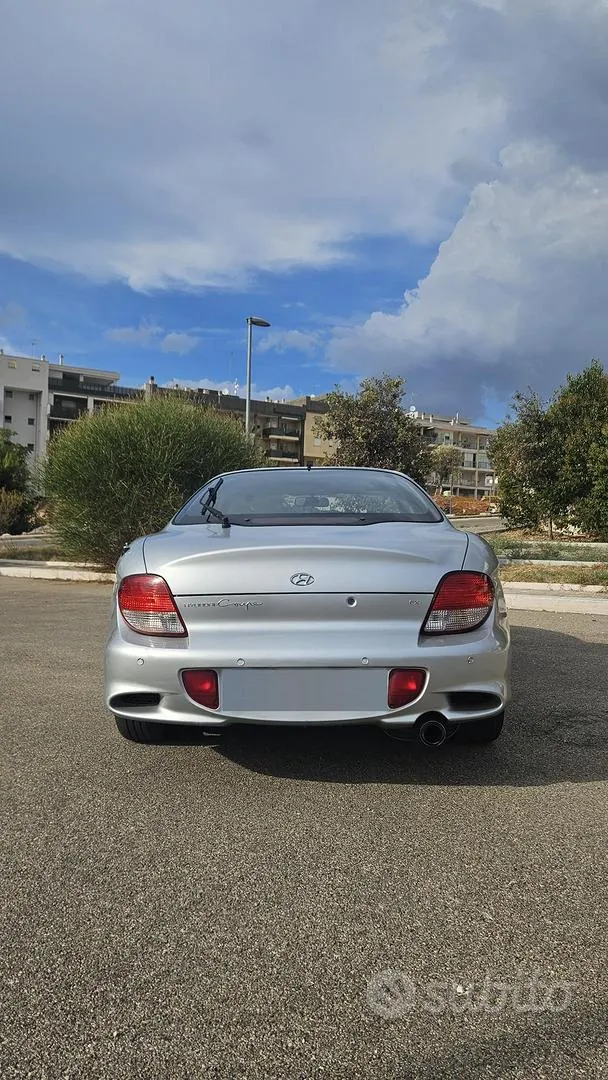 Hyundai Coupe 2000 photo 3