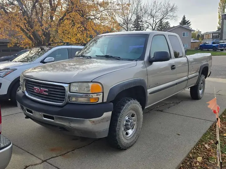 GMC Sierra 2500Hd 2001 photo 2