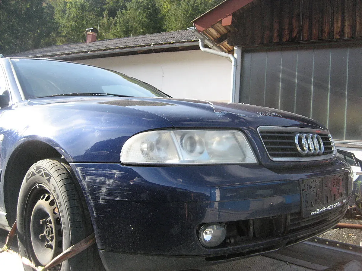 Audi A4 2001 photo 2