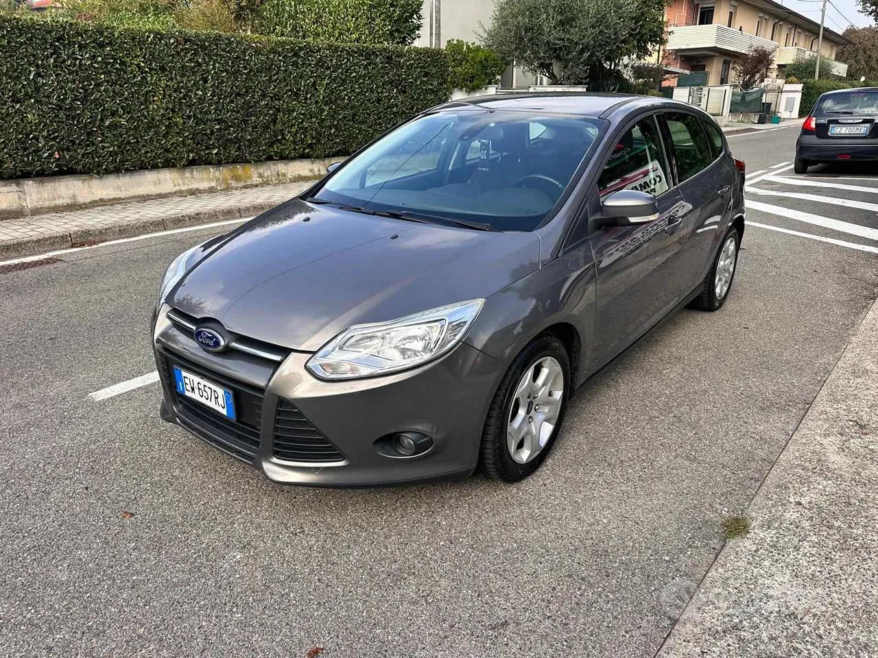 Ford Focus 2014 photo 2