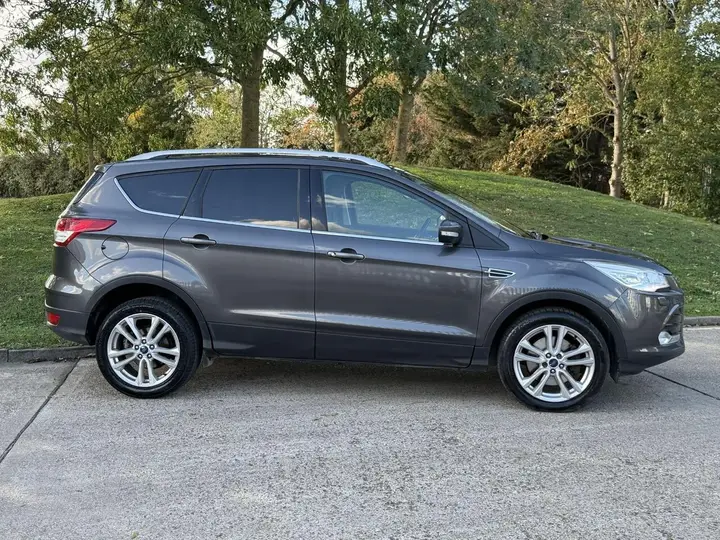 Ford Kuga 2015 photo 5