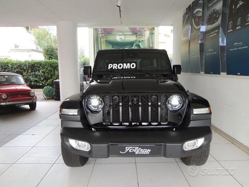 Jeep Wrangler 2023 photo 2