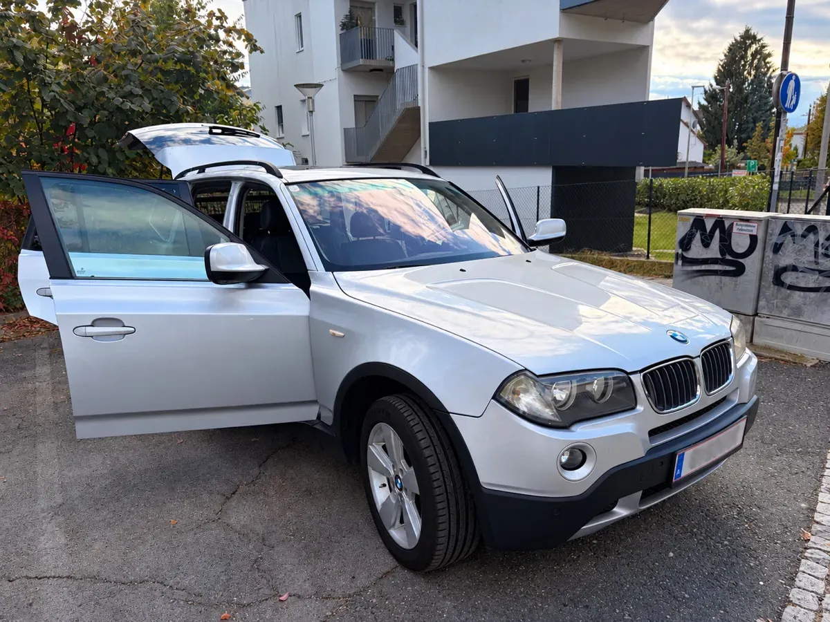 BMW X3 2010 photo 2