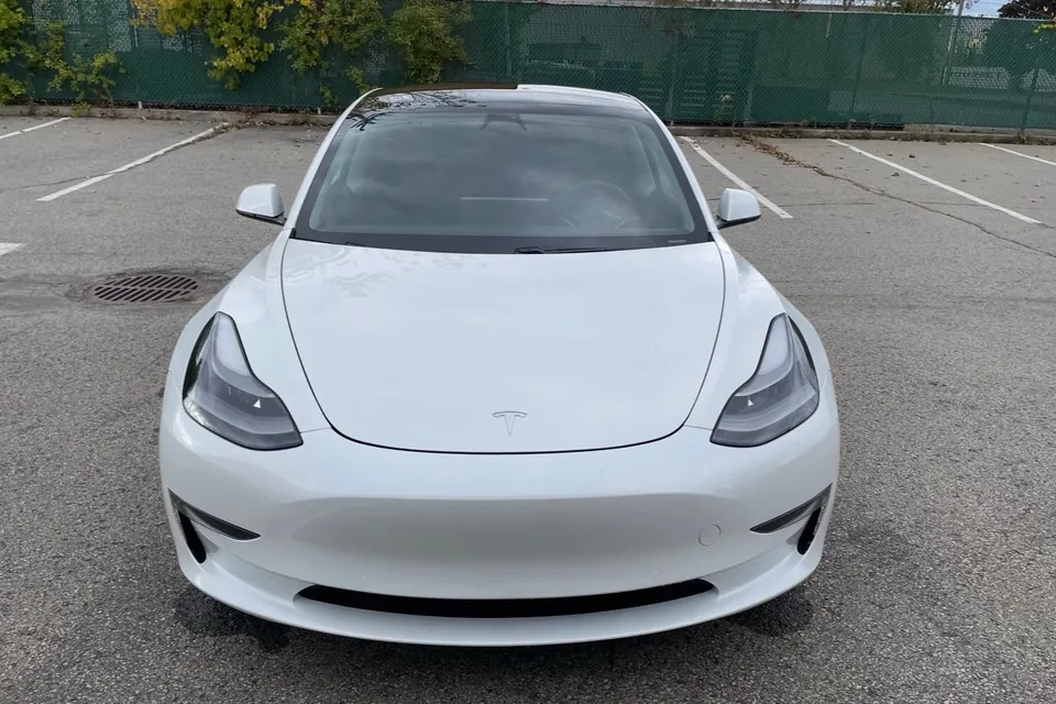 Tesla 3 2021 photo 2