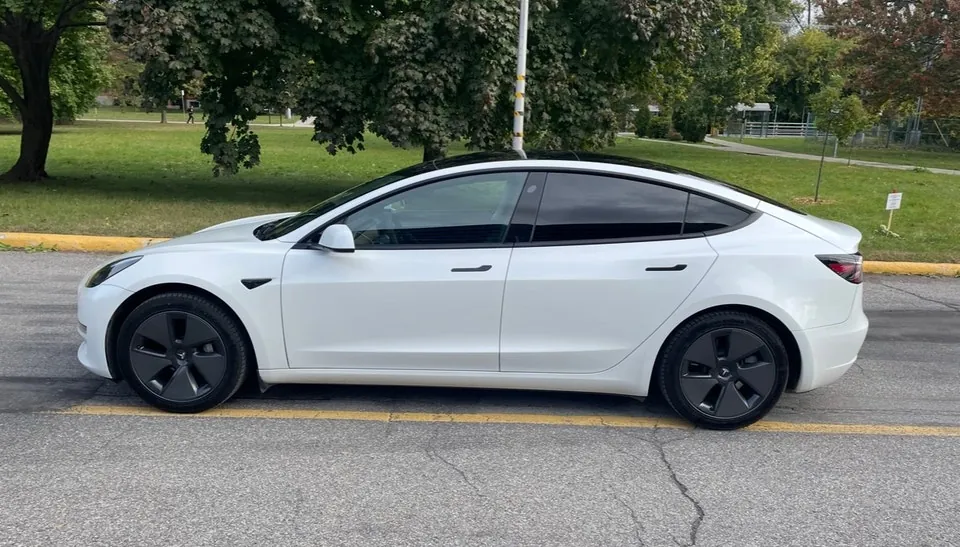 Tesla 3 2021 photo 4
