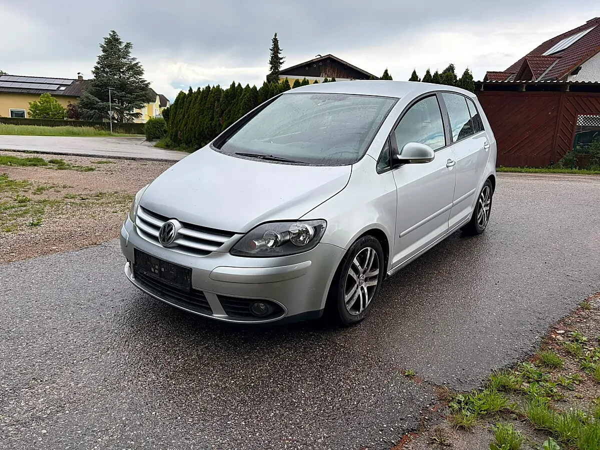 Volkswagen Golf 2005 photo 2