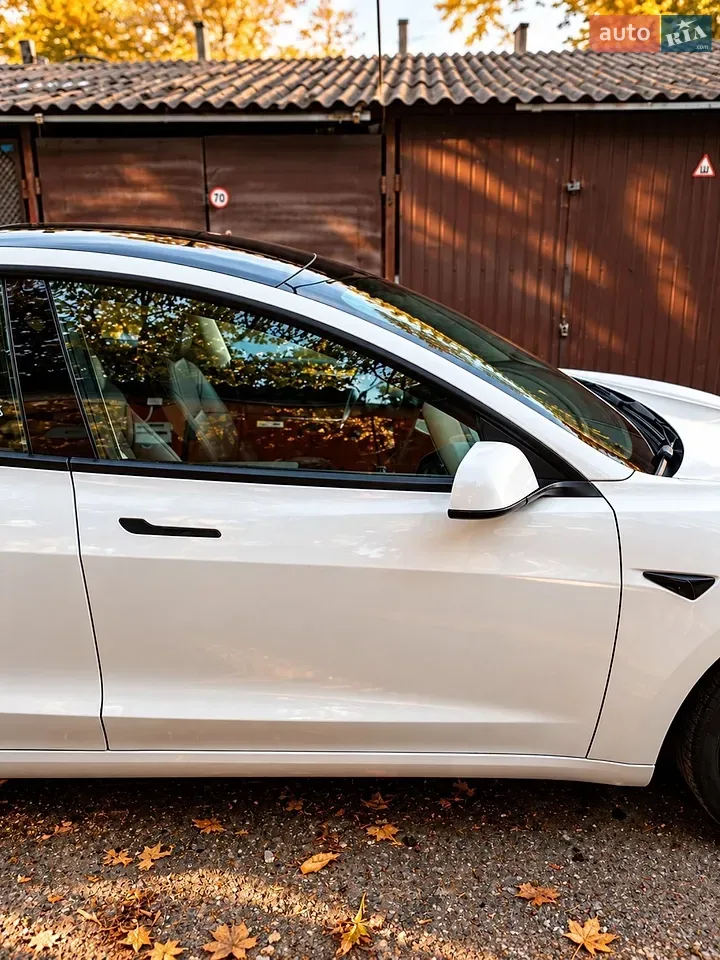 Tesla Model 3 2022 photo 5