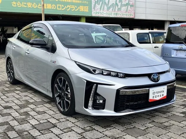 Toyota Prius Phv 2019 photo 3