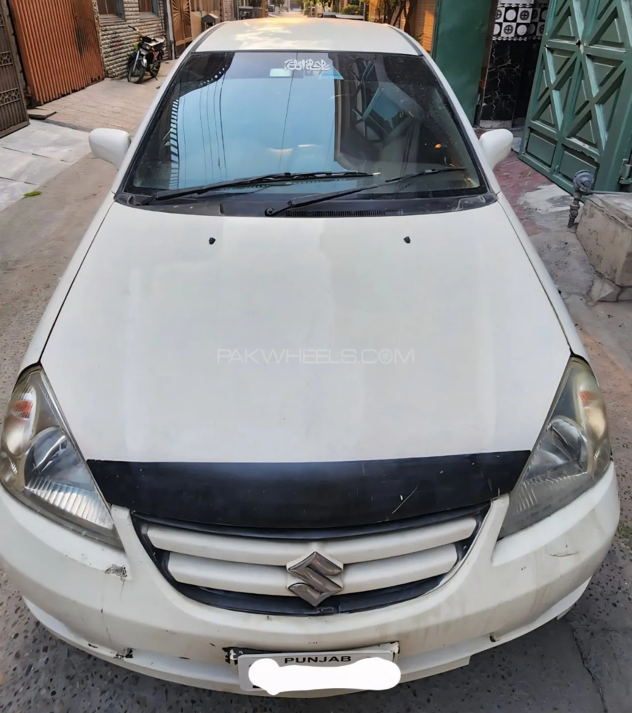 Suzuki Liana