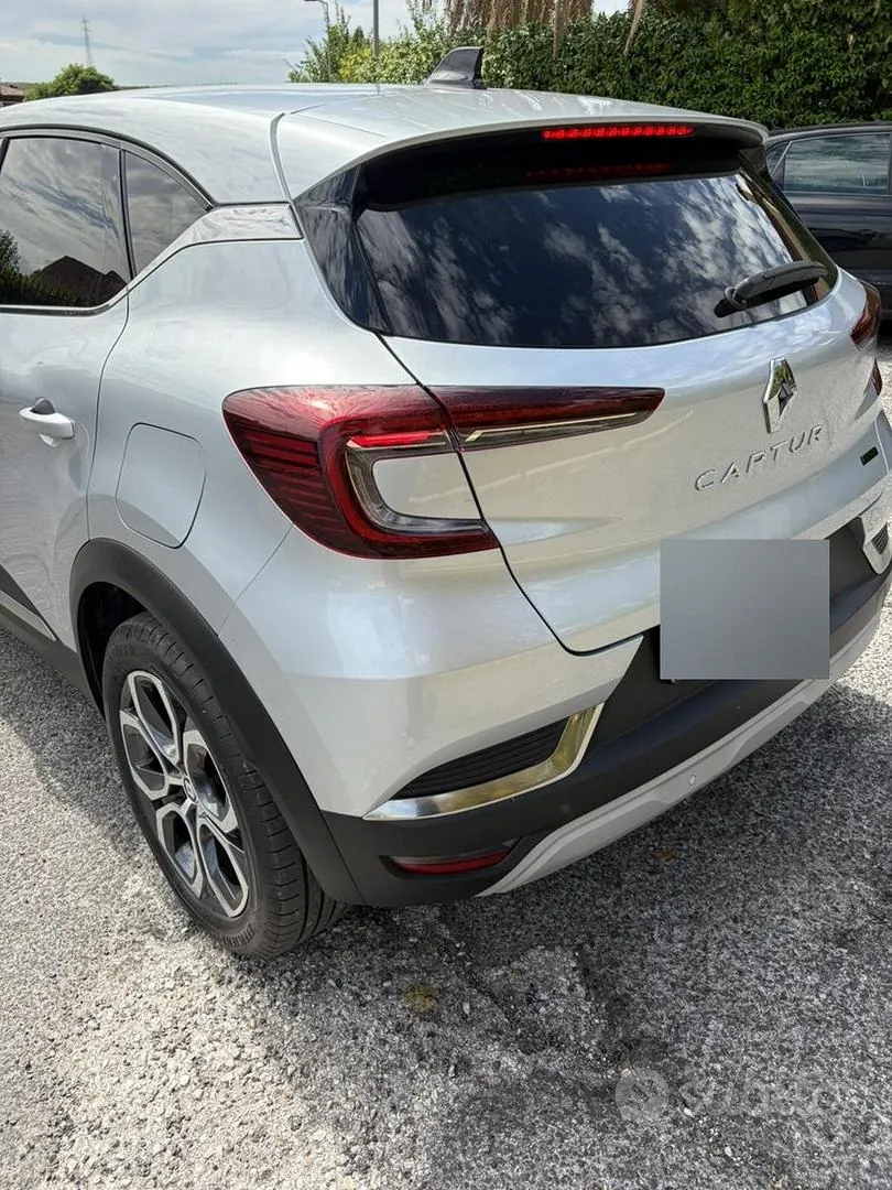 Renault Captur 2022 photo 2