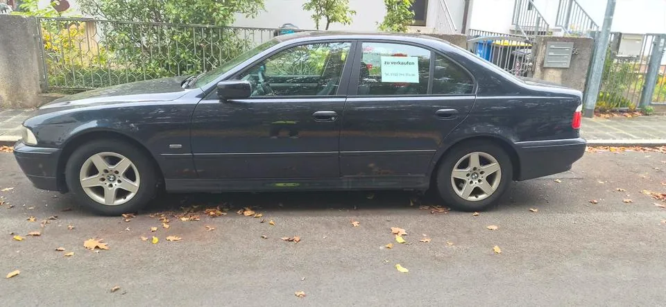 BMW 520I