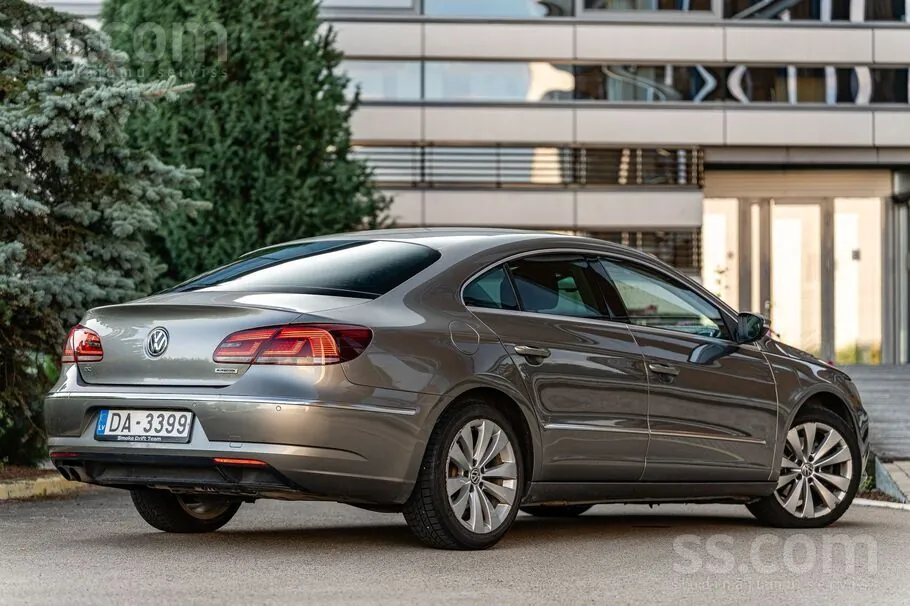 Volkswagen Passat Cc 2014 photo 2