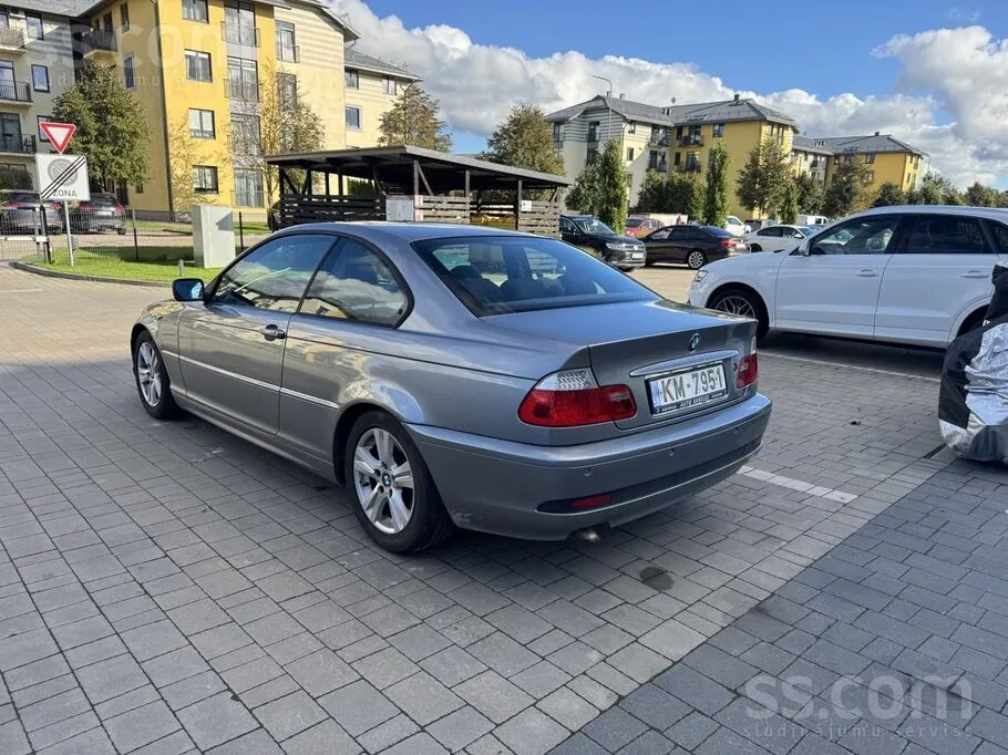 BMW 320 2004 photo 5
