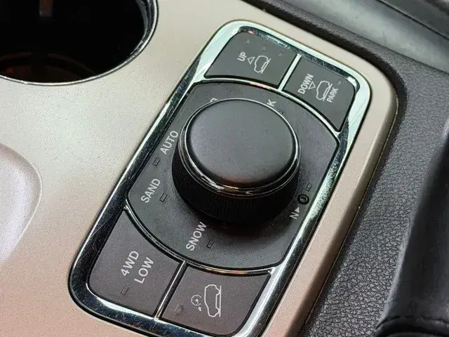 Jeep Grand Cherokee 2015 photo 3