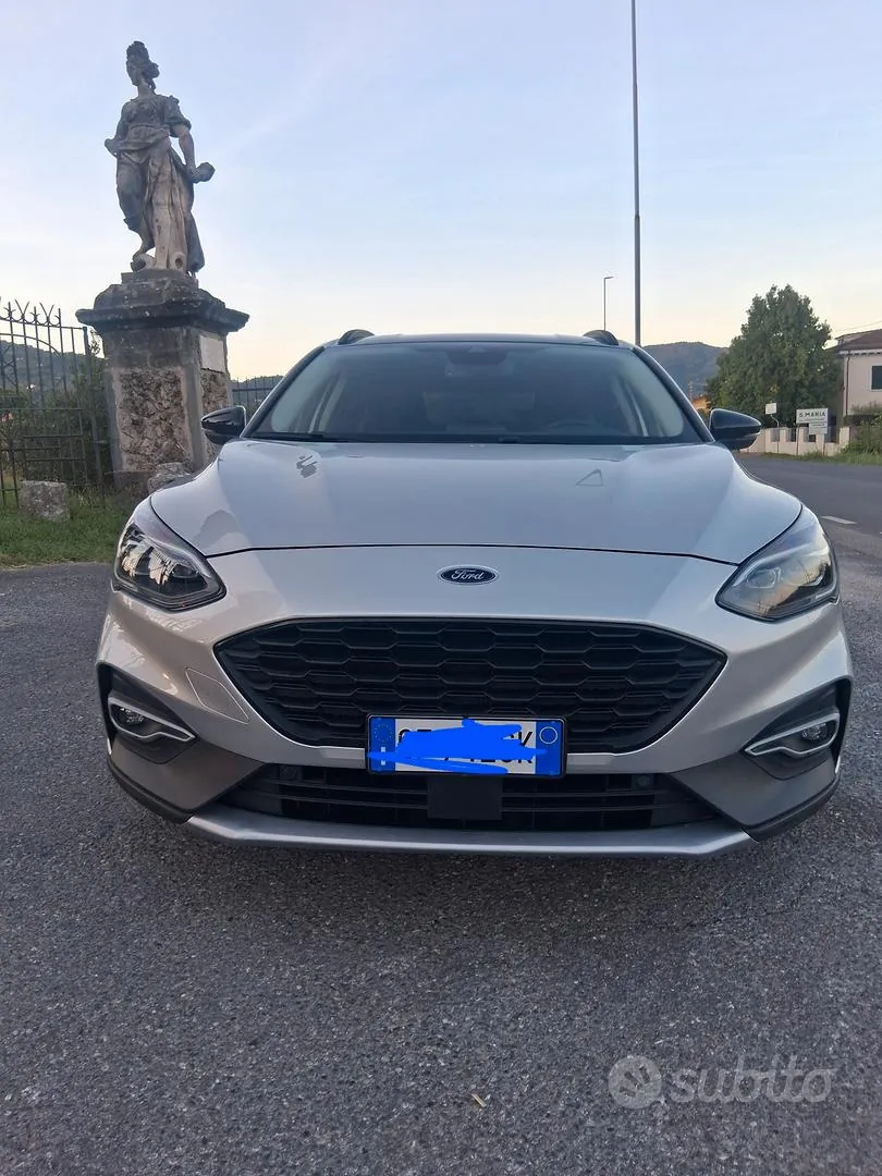 Ford Focus 2021 photo 2
