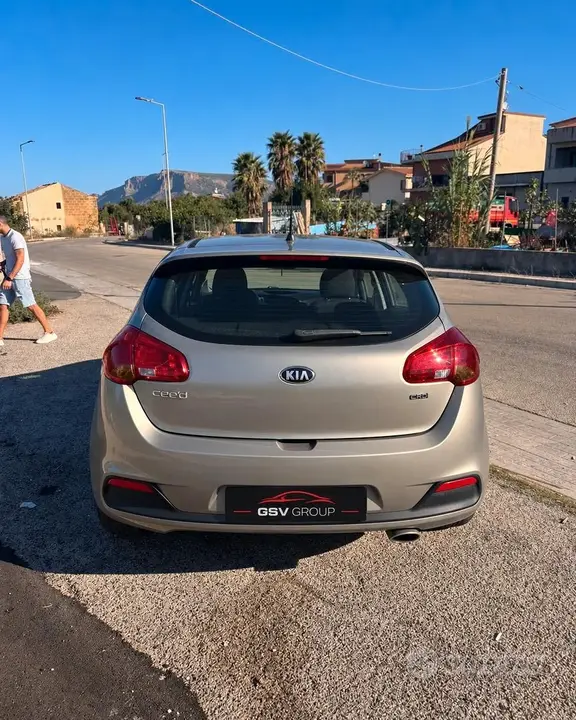 Kia Ceed 2013 photo 3