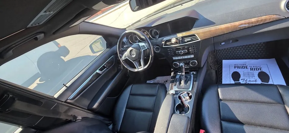 Mercedes-Benz C-Class 2012 photo 4