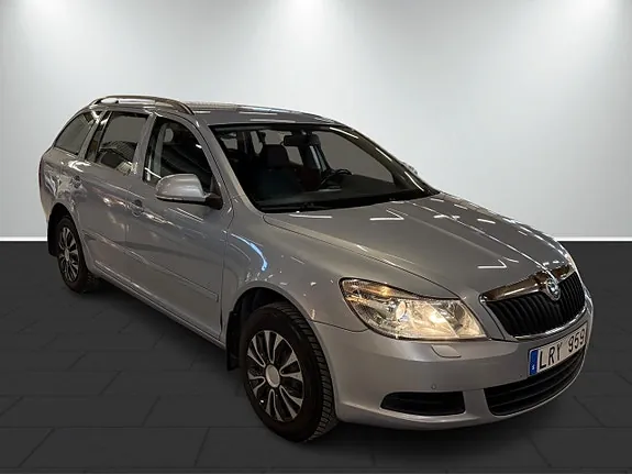 Skoda Octavia 2011 photo 4