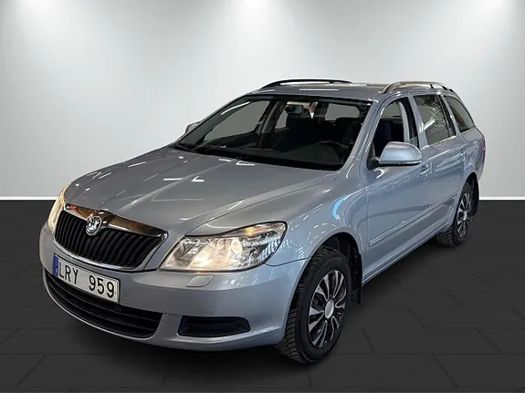 Skoda Octavia 2011 photo 2
