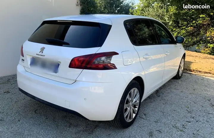 Peugeot 308 2020 photo 2