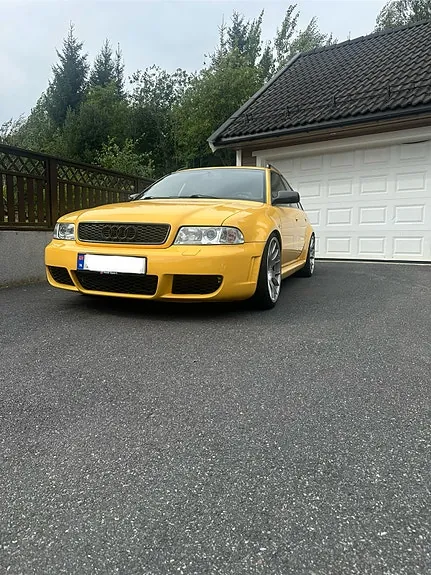 Audi S4 1998 photo 2