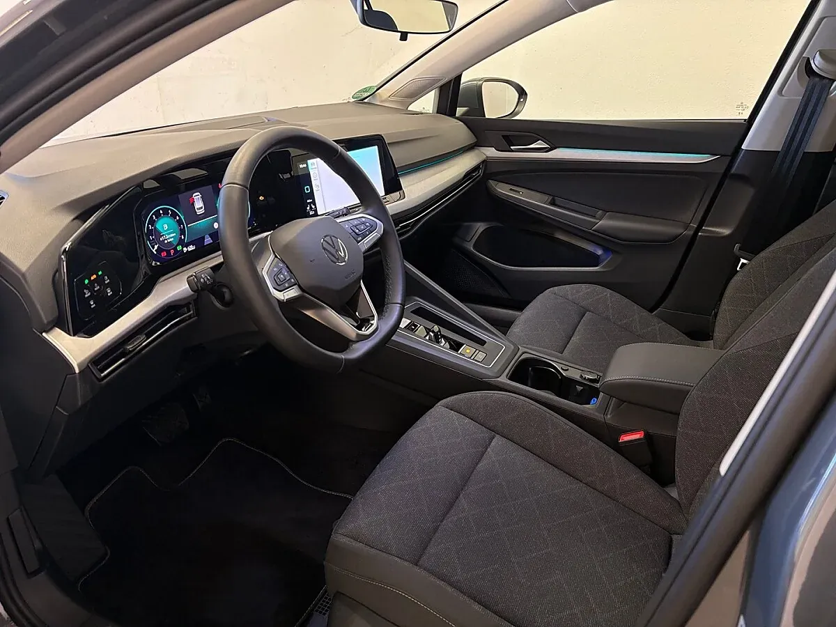 Volkswagen Golf 2023 photo 3