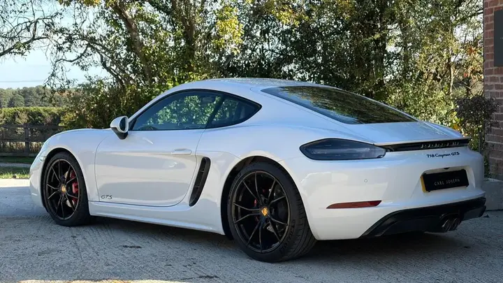 Porsche 718 Cayman 2019 photo 2