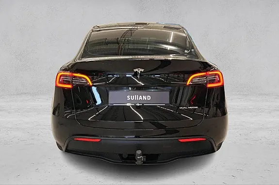 Tesla Model Y 2023 photo 4