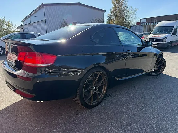 BMW 325D 2008 photo 4