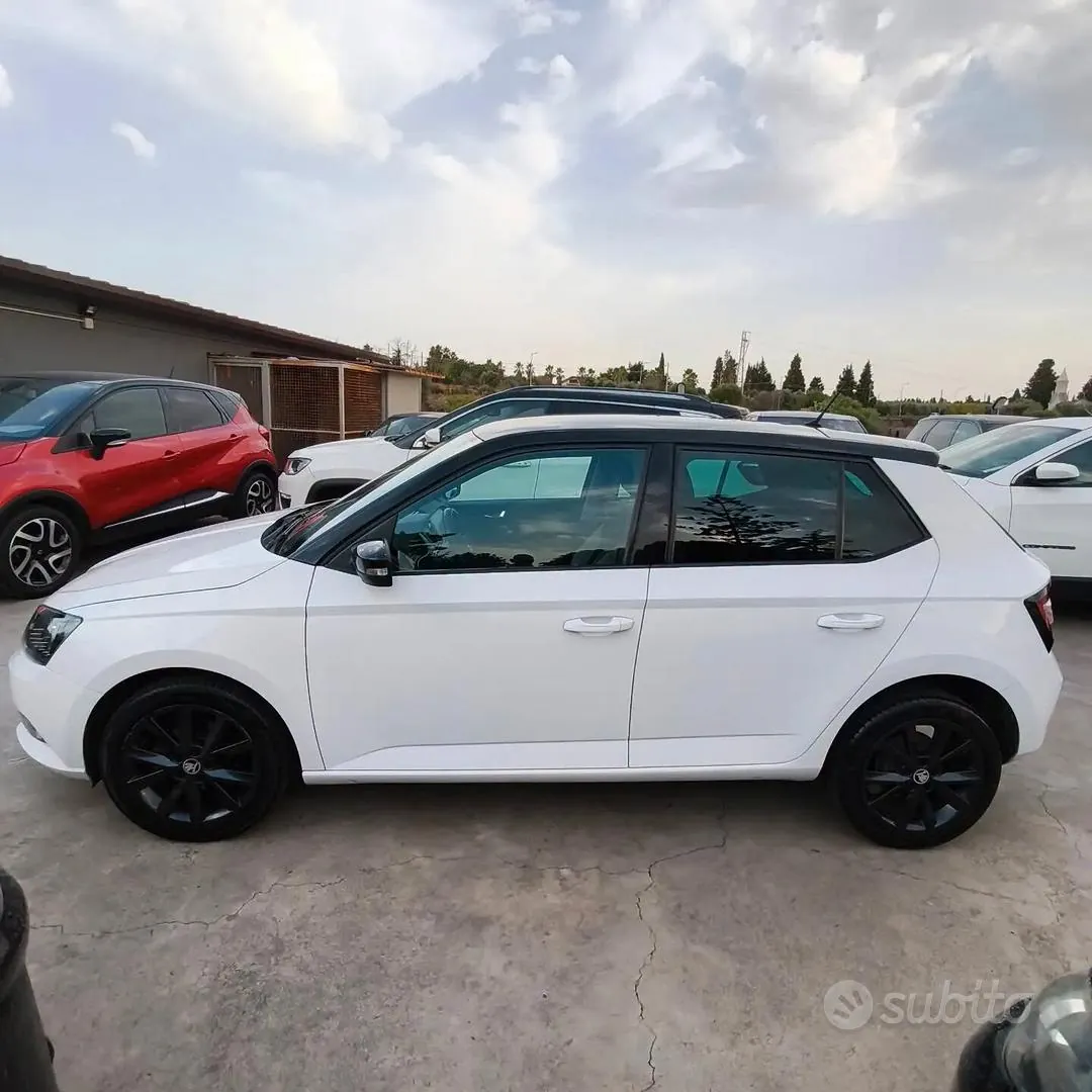 Skoda Fabia 2017 photo 4