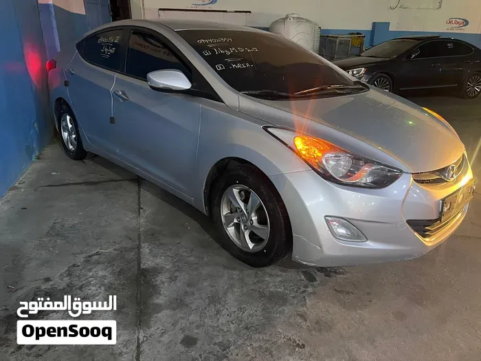 Hyundai Avante 2012 photo 2