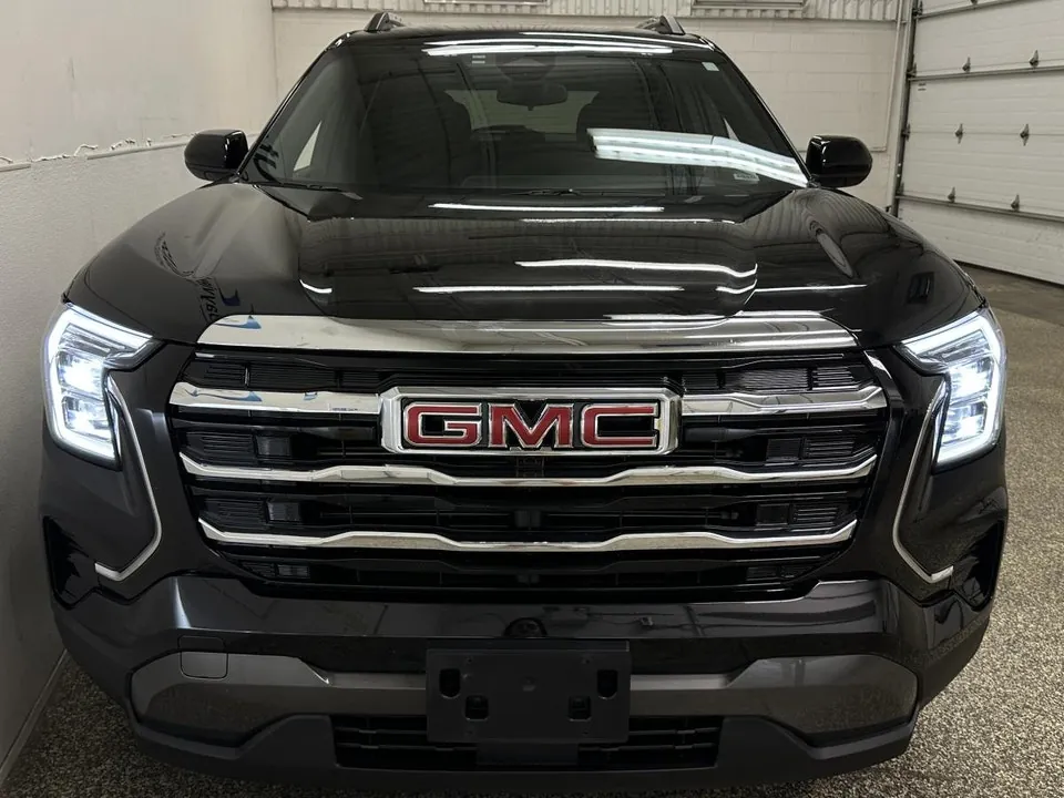 GMC Terrain 2026 photo 2