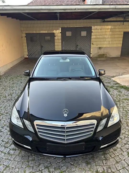 Mercedes-Benz E-Class 2013 photo 2