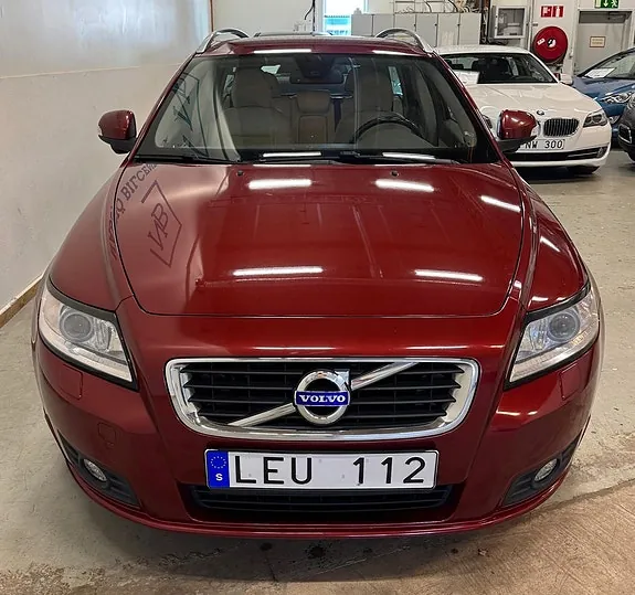 Volvo V50 2011 photo 2