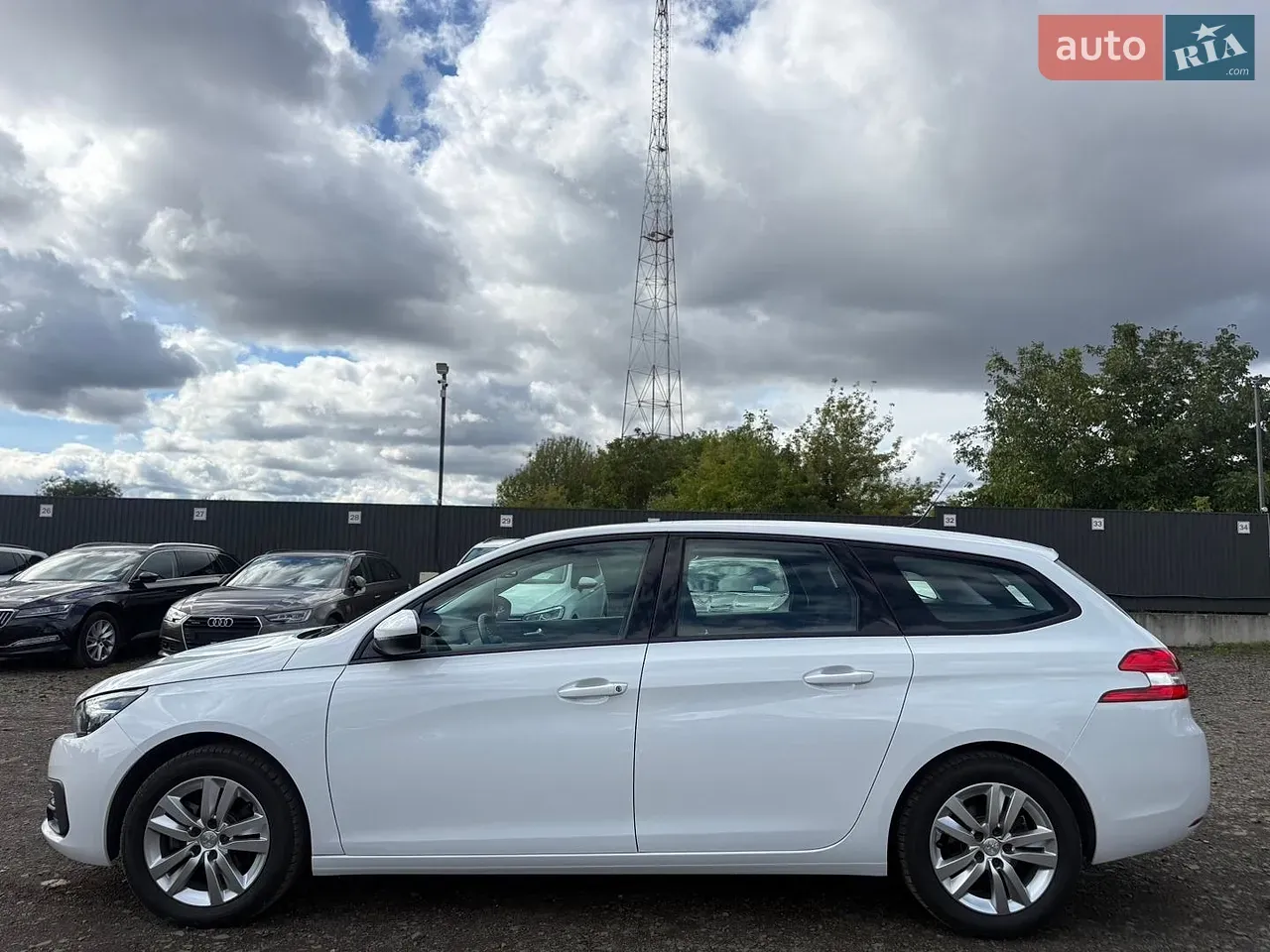 Peugeot 308 2019 photo 5