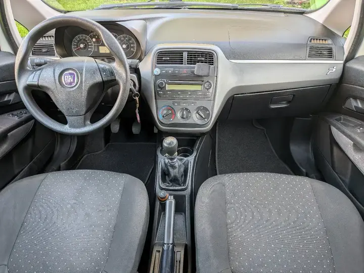 Fiat Grande Punto 2008 photo 2