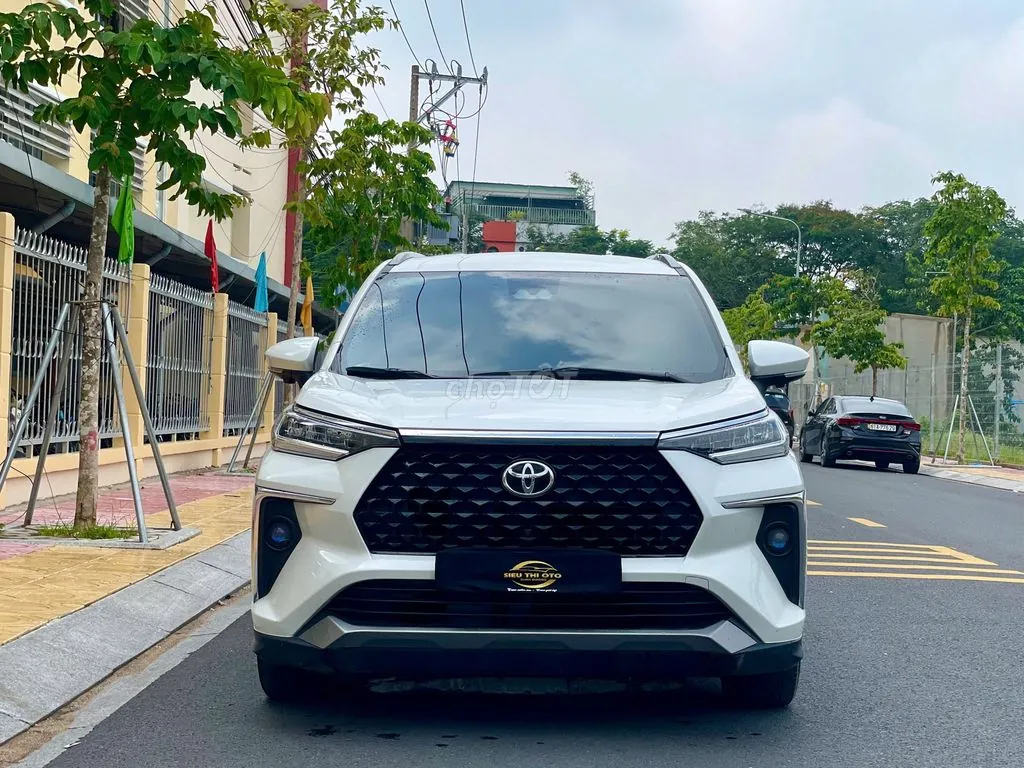 Toyota Veloz Cross