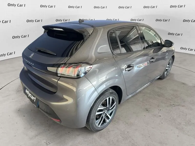 Peugeot 208 2023 photo 3