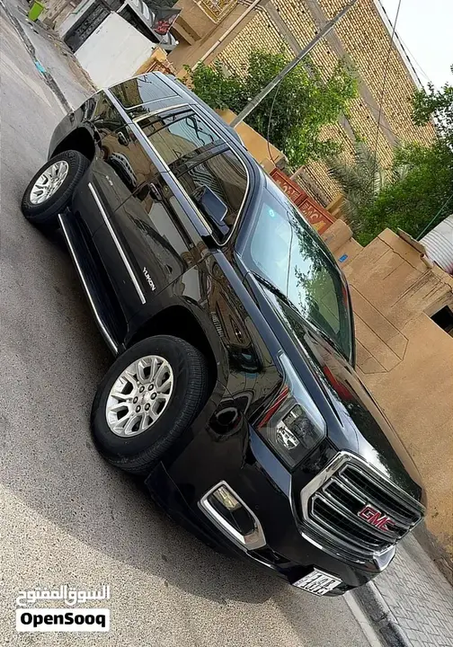 GMC Yukon 2018 photo 2