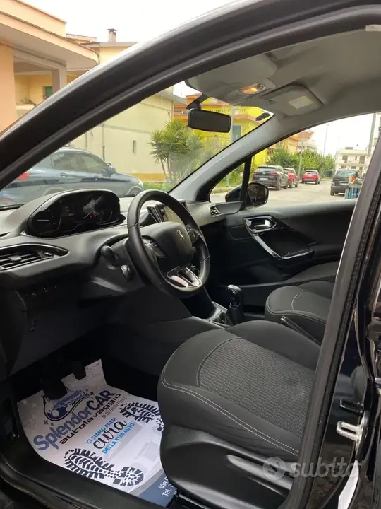 Peugeot 208 2019 photo 5