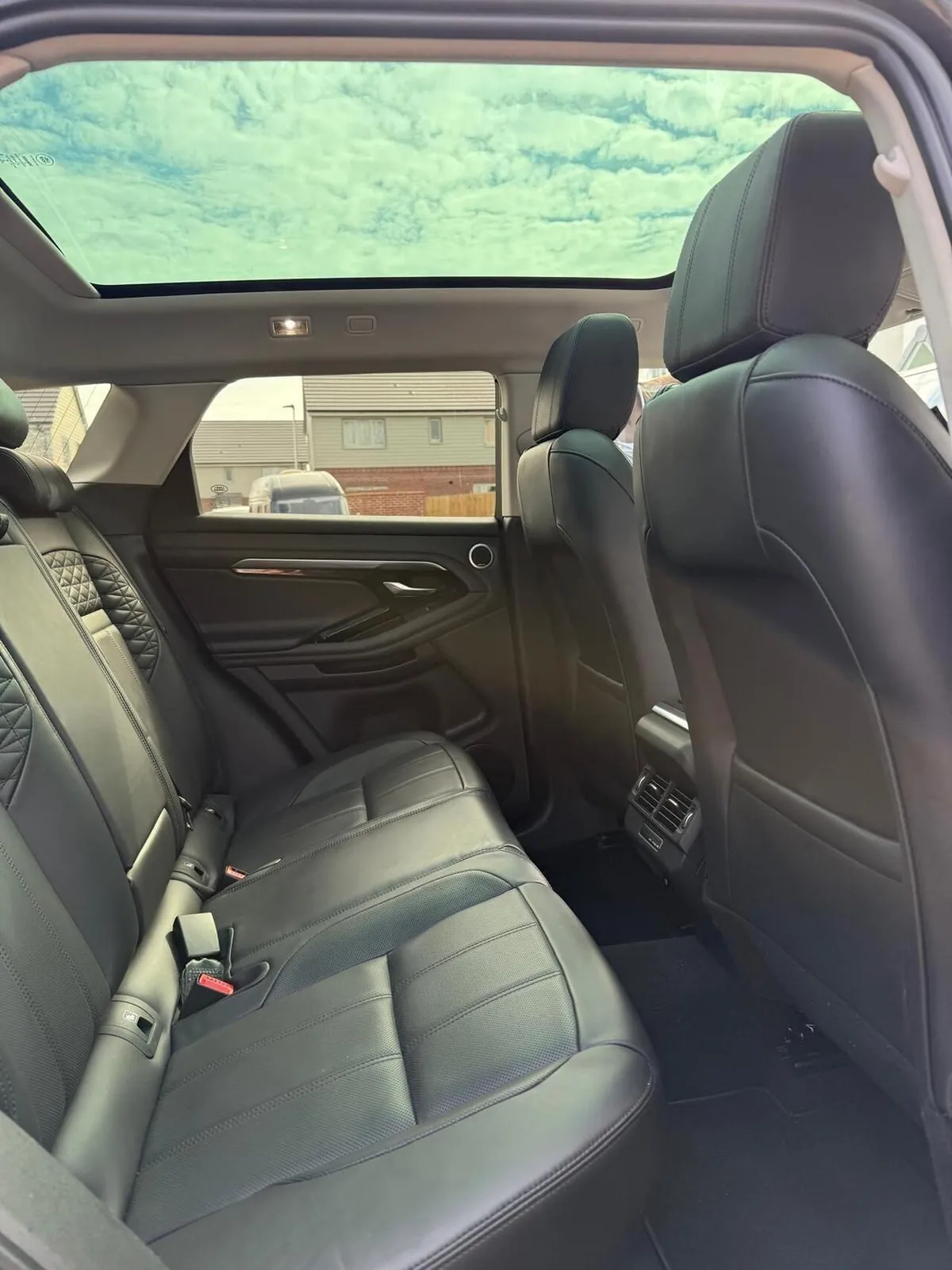 Land Rover Range Rover Evoque 2019 photo 5