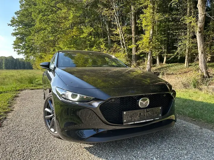 Mazda Mazda3 2019 photo 2