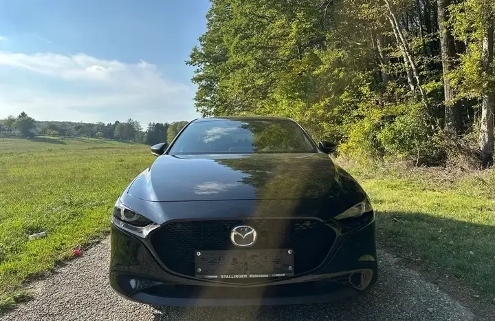 Mazda Mazda3 2019 photo 3