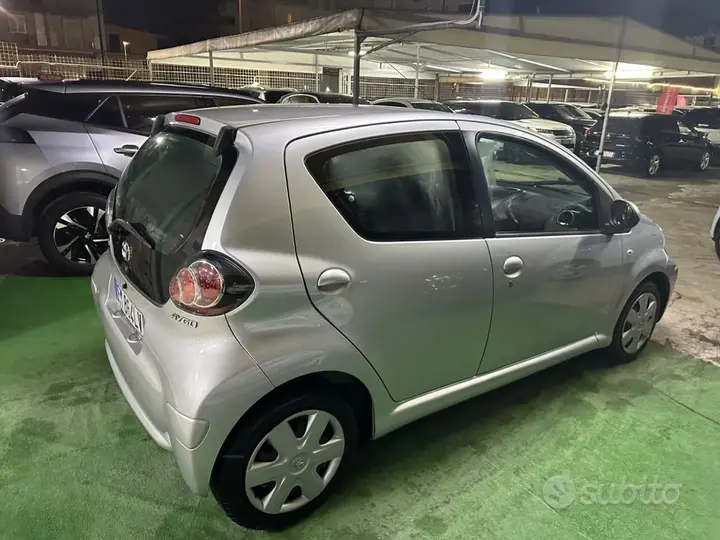 Toyota Aygo 2012 photo 5