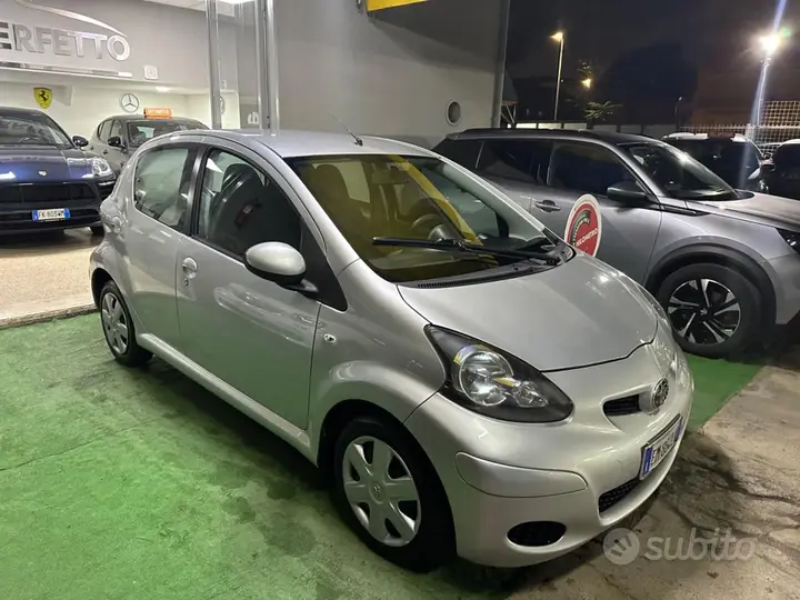 Toyota Aygo 2012 photo 3